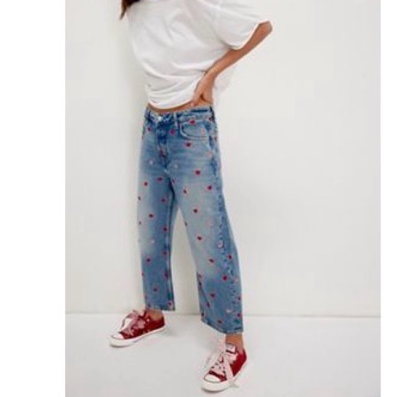 Free People Denim - We The Free Deep Trance Be Mine Embroidered Heart Boyfriend Jeans 29 NWT